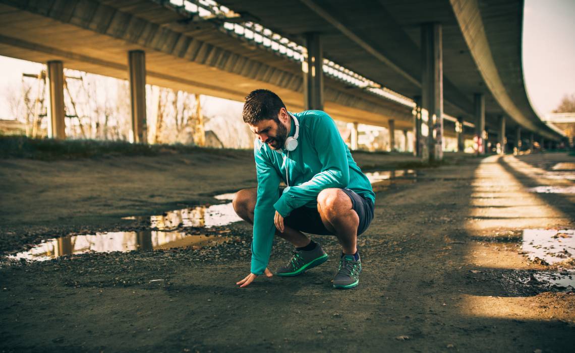 MX - 1140x700 -Man tired jogging.jpg